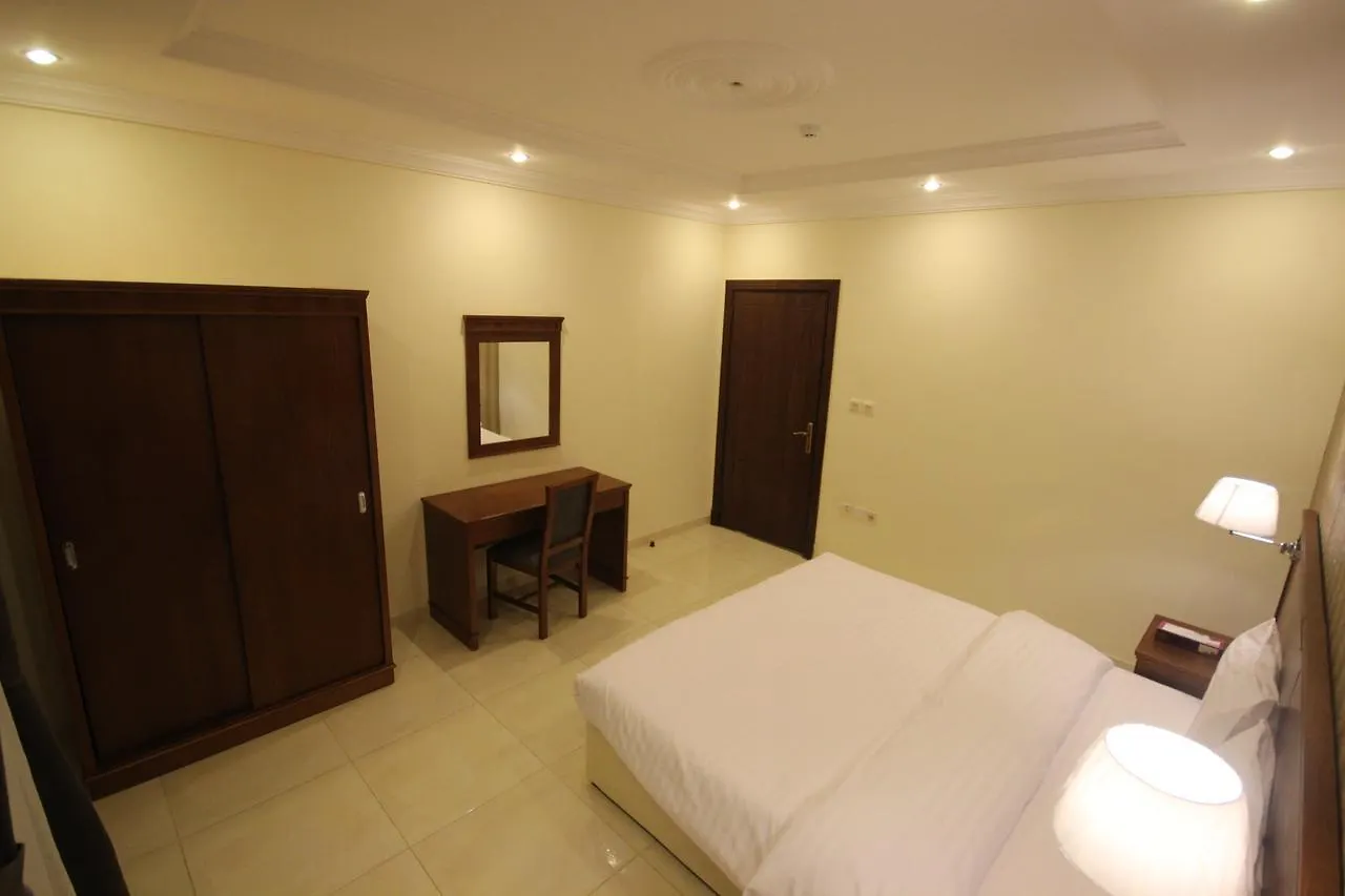 Al-Salamah - Lamasat Palace Suites 吉达 3*,